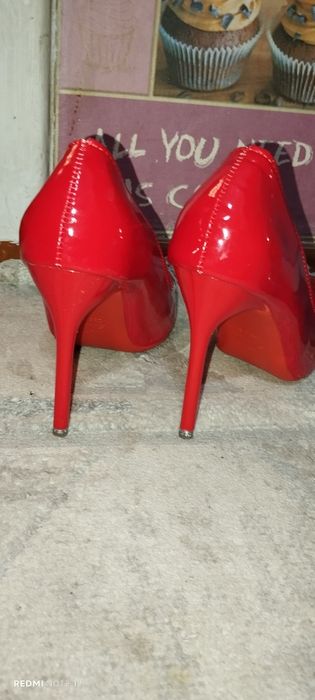 Туфли красный каблуки