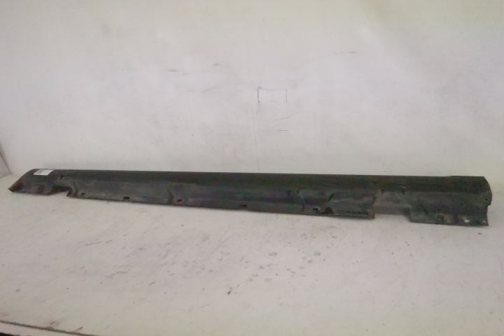 Праг Тип Стъпало Ляв Оригинален В Добро Състояние Мерцедес-Бенц / Merc