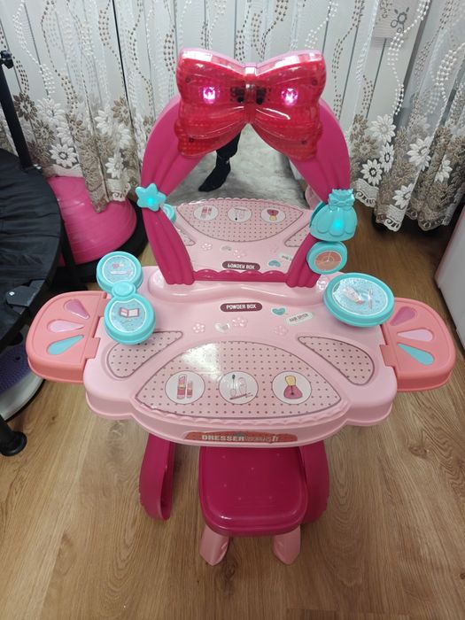 Măsuță de machiaj