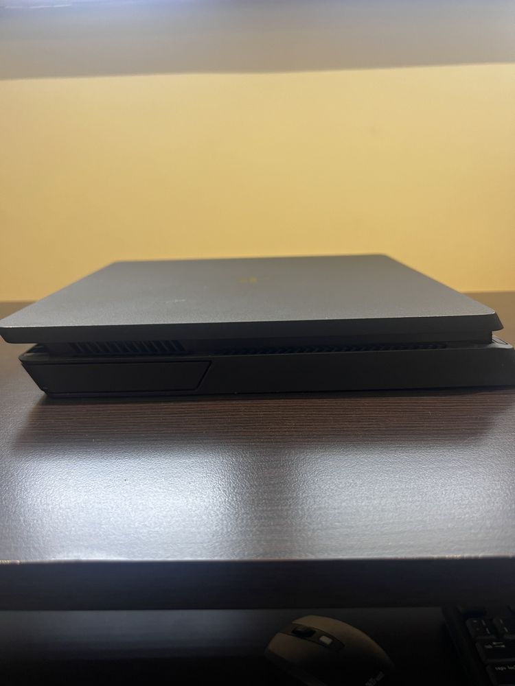 PlayStation 4 Slim