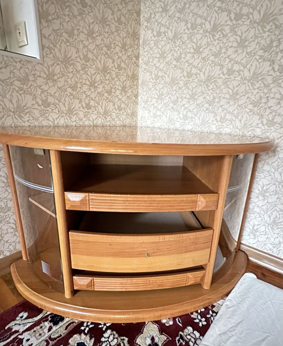 Уголок подставка