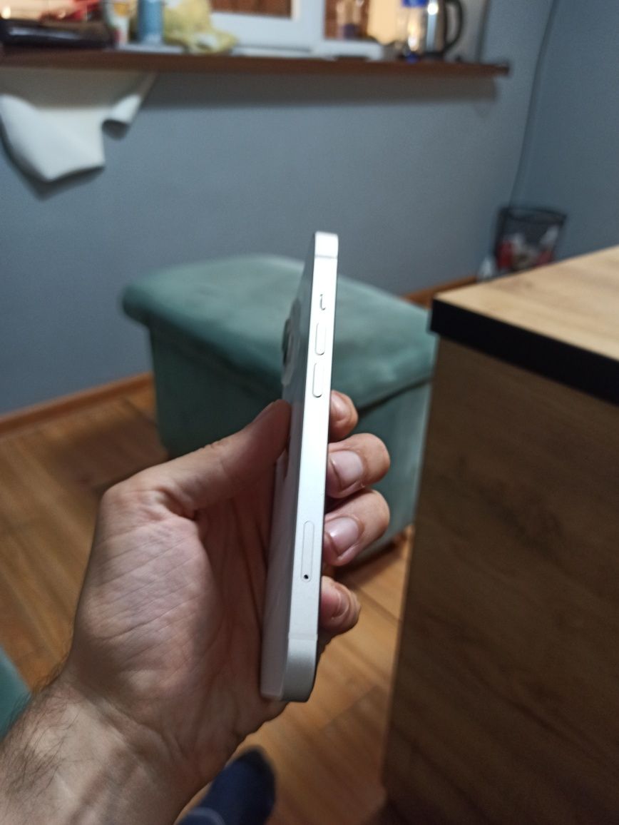 Iphone 13 (White)