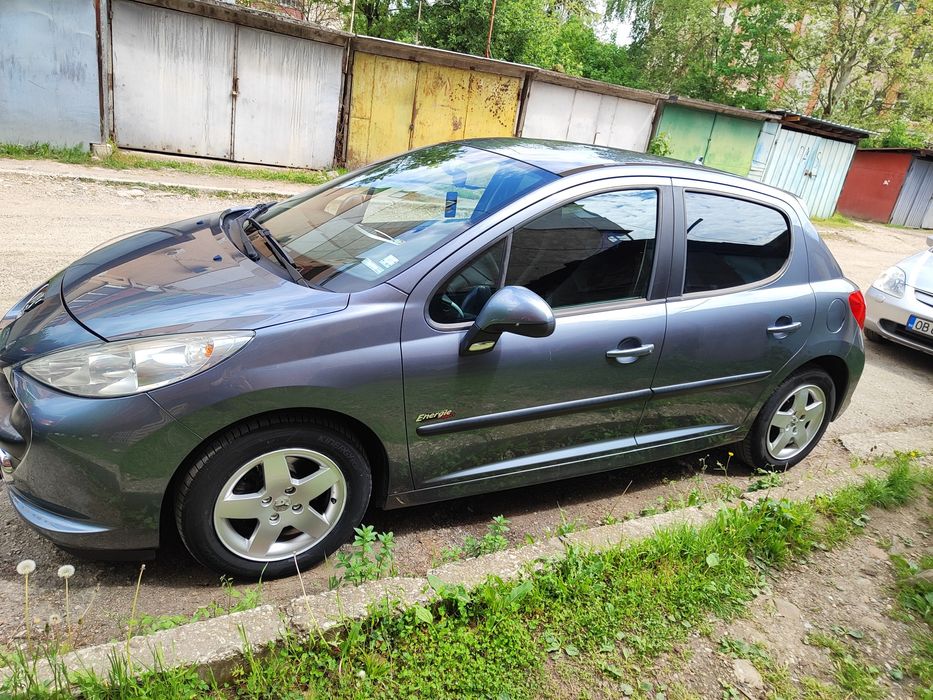 PEUGEOT 207 1.4 бензин