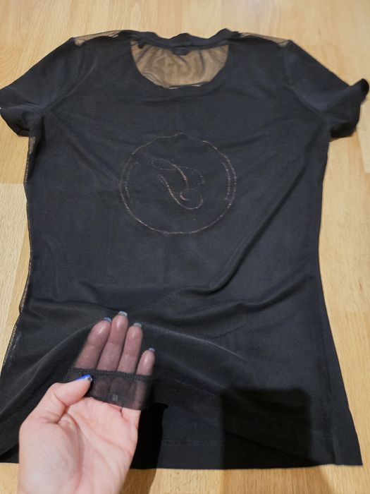 Guess! Оригинална дамска блуза!