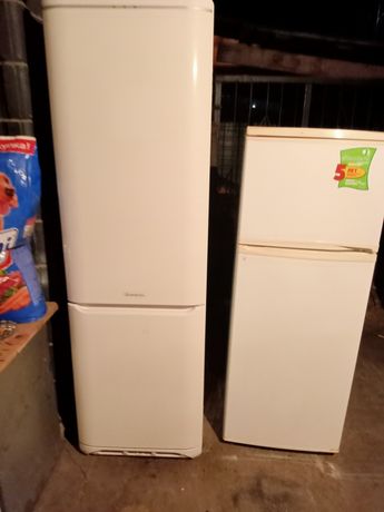 Отдам два холодильника на запчасти
