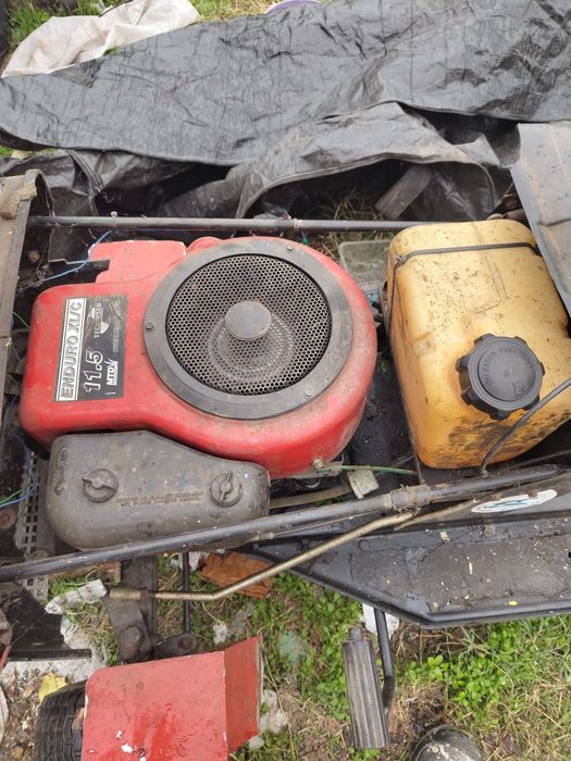 Продавам.траторна.косачкаа