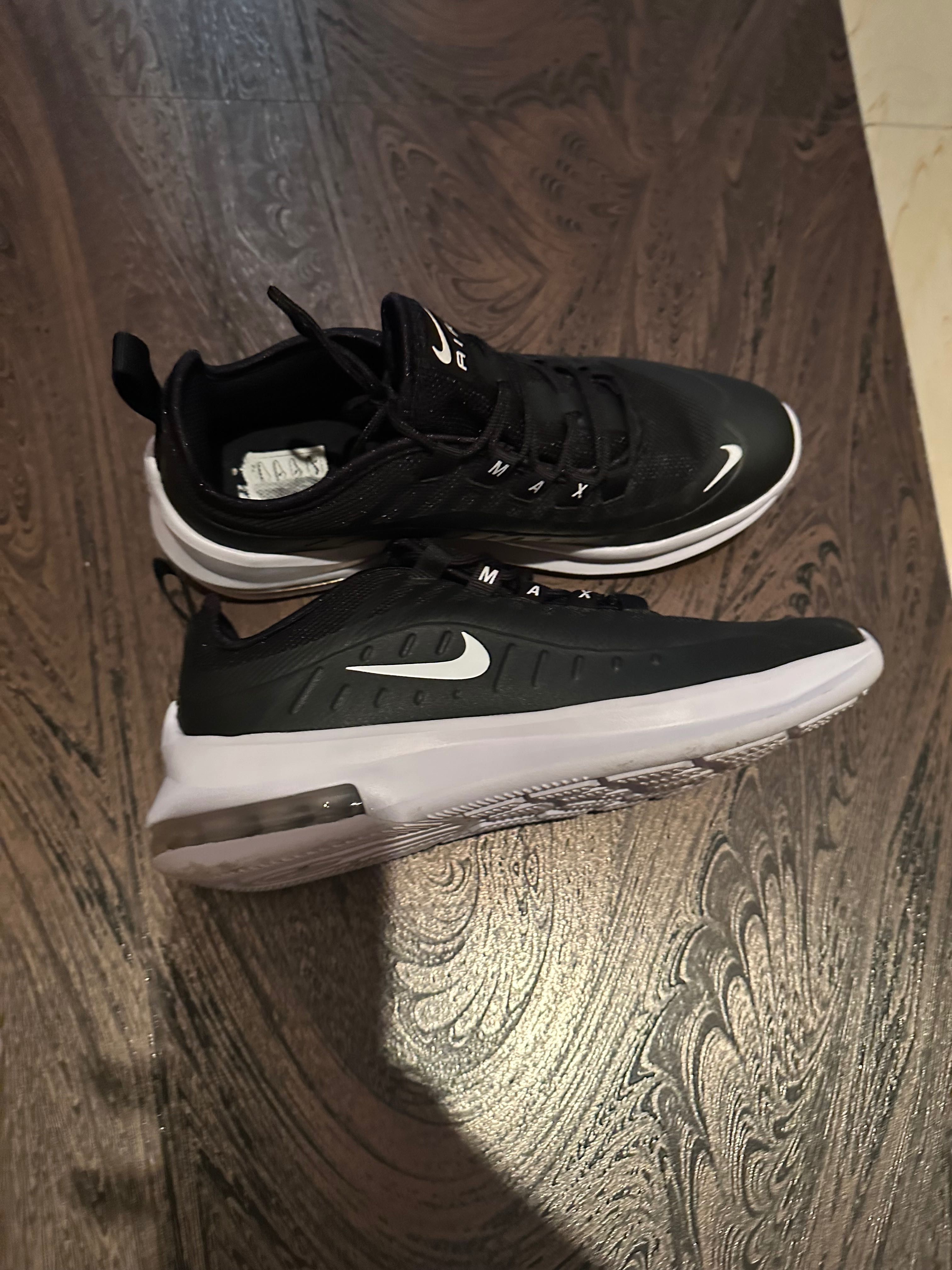 Маратонки Nike Air Max Axis GS