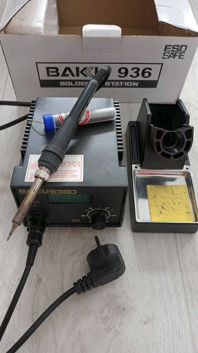 Statie de lipit BAKU 936 + cositor cu flux + accesorii, cabluri, etc.