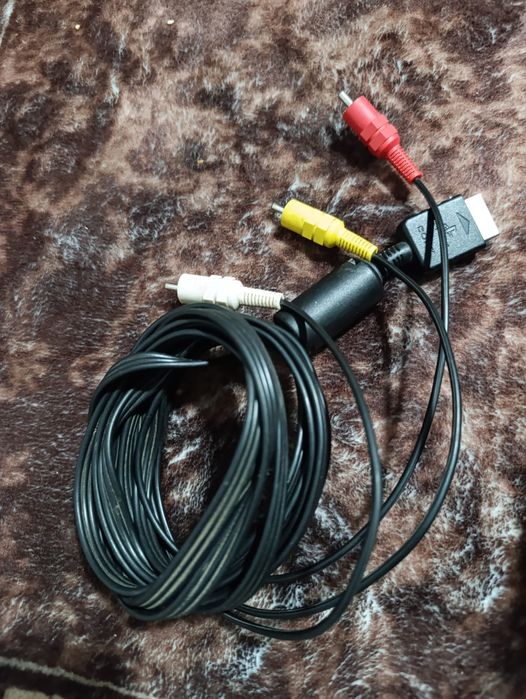 Vând playstation 2, model:scph-50004