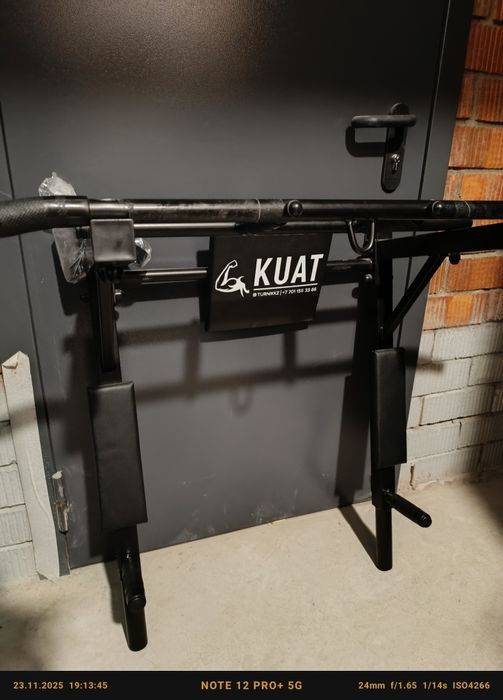 Турник очень хорошего качества,почти новый