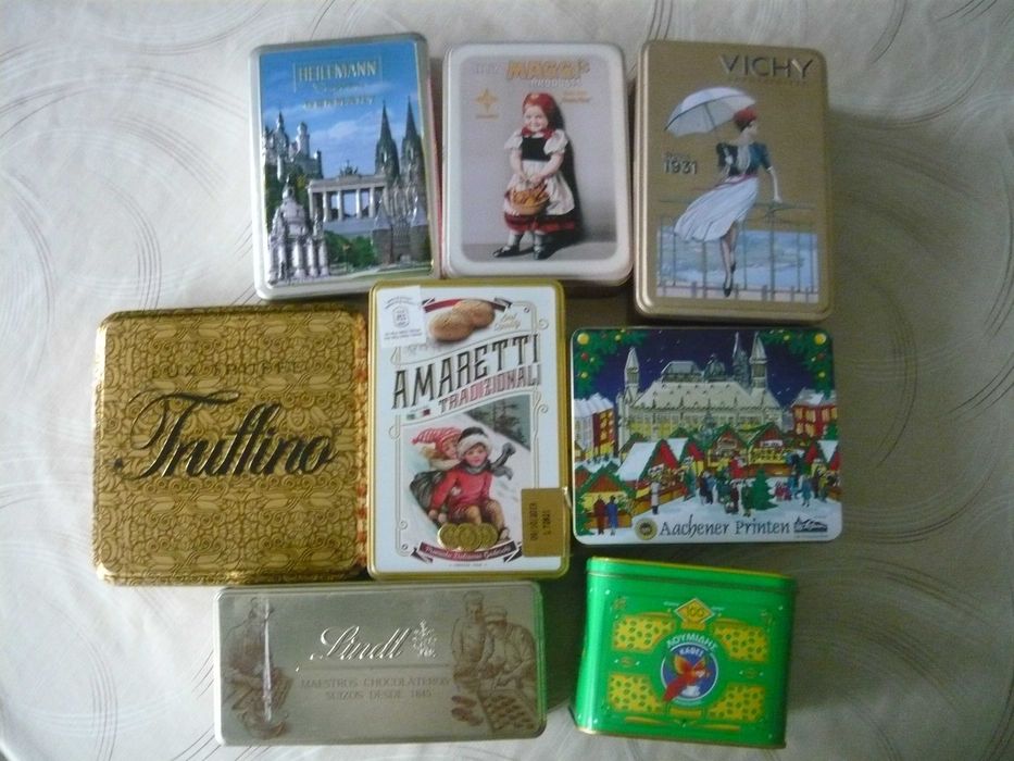 Стари Автентични метални кутии