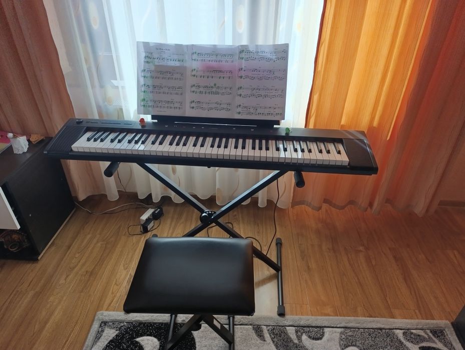 pian digital portabil Yamaha Piaggero NP-32