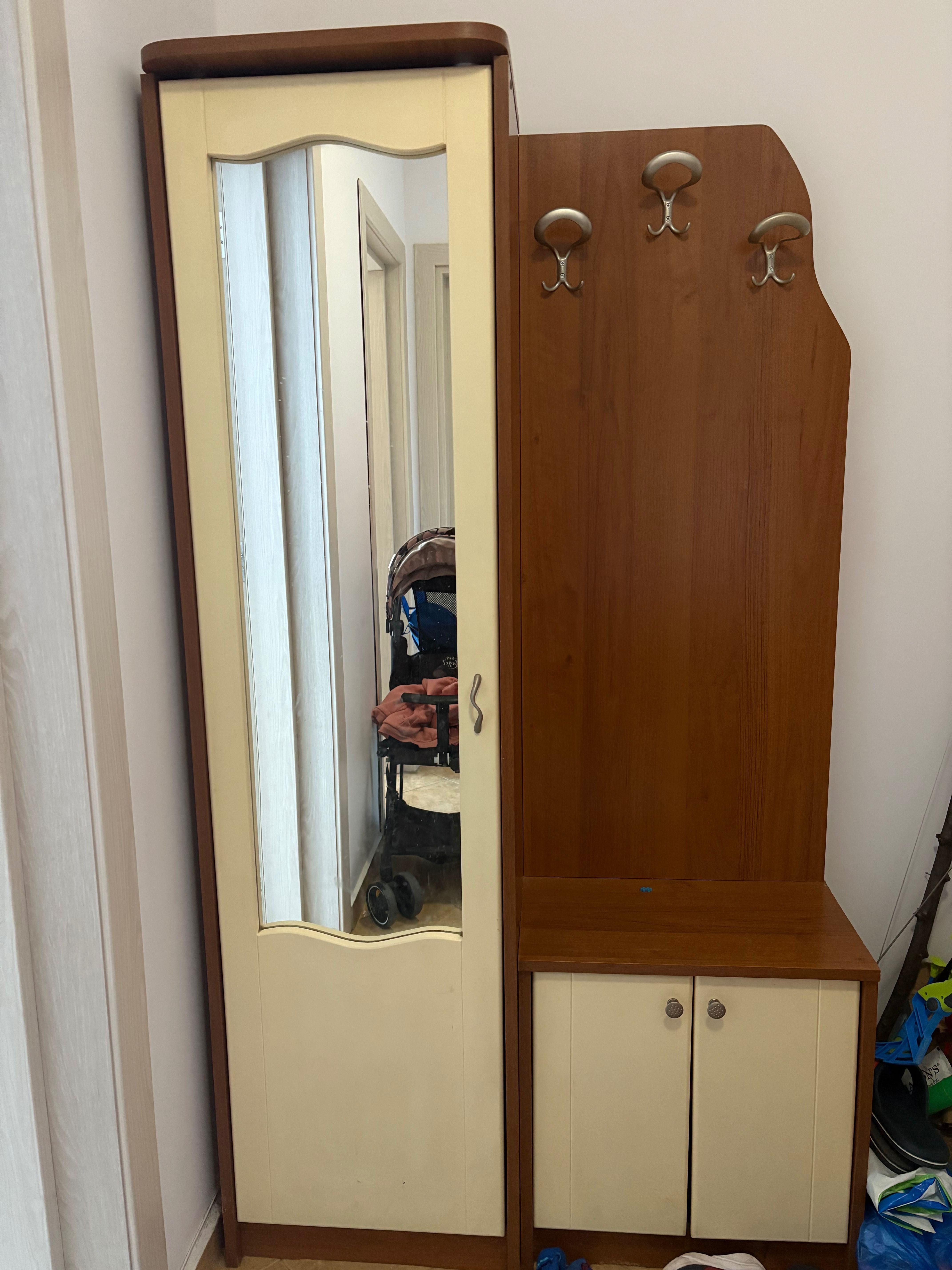 Портманто и шкаф