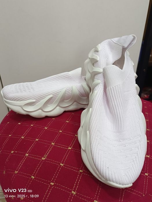 Обувь,новая белая