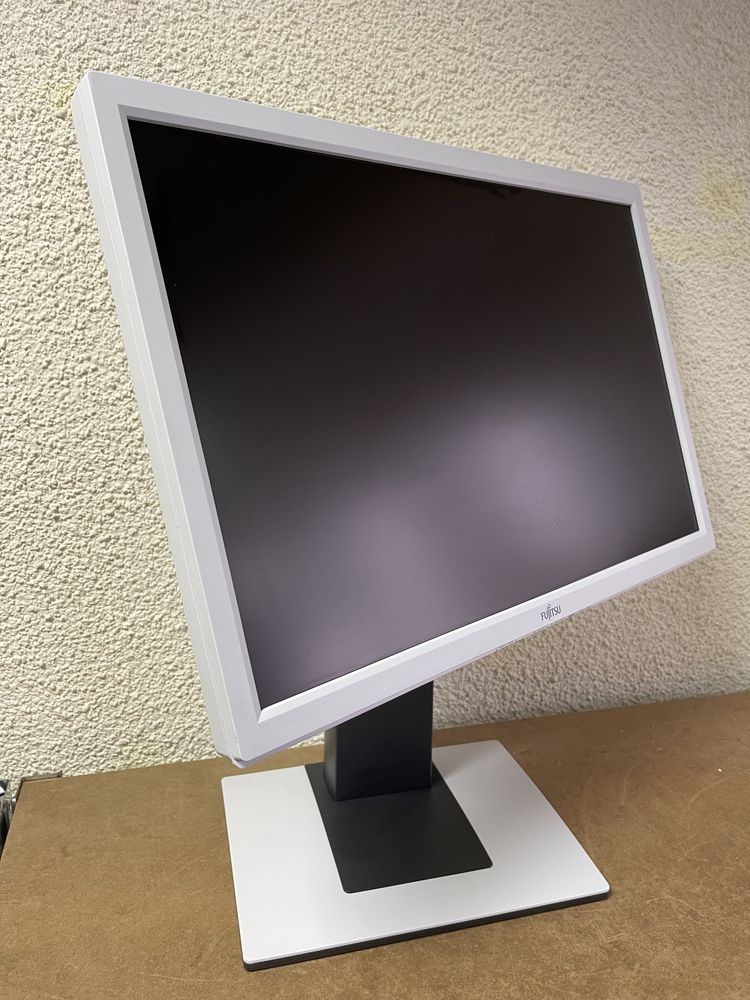 Монитор Fujitsu 22”