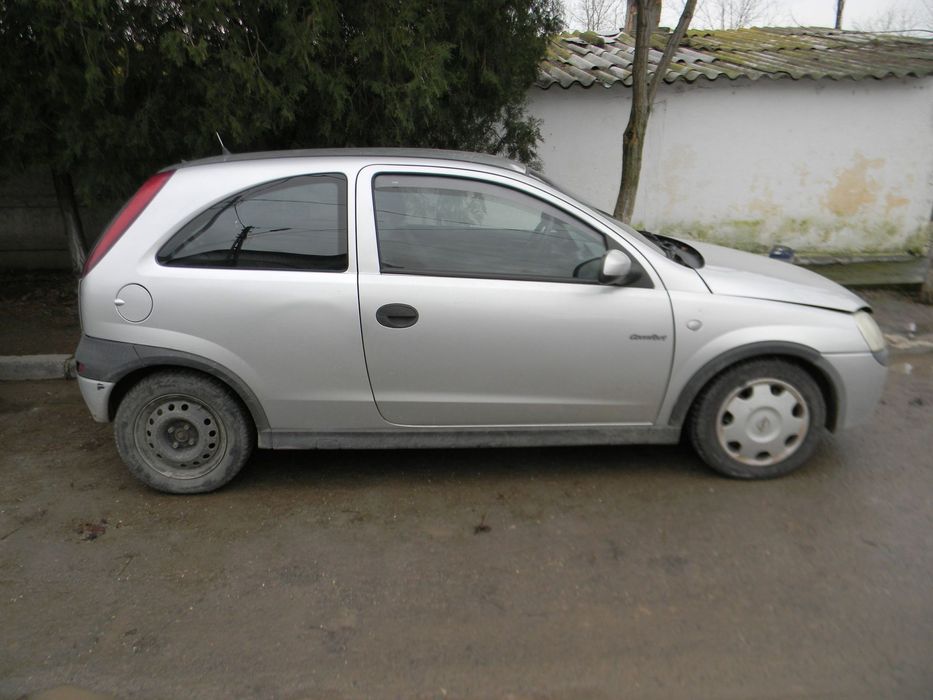 Dezmembrari  Opel CORSA C  2000  > 2009 1.2 Benzina
