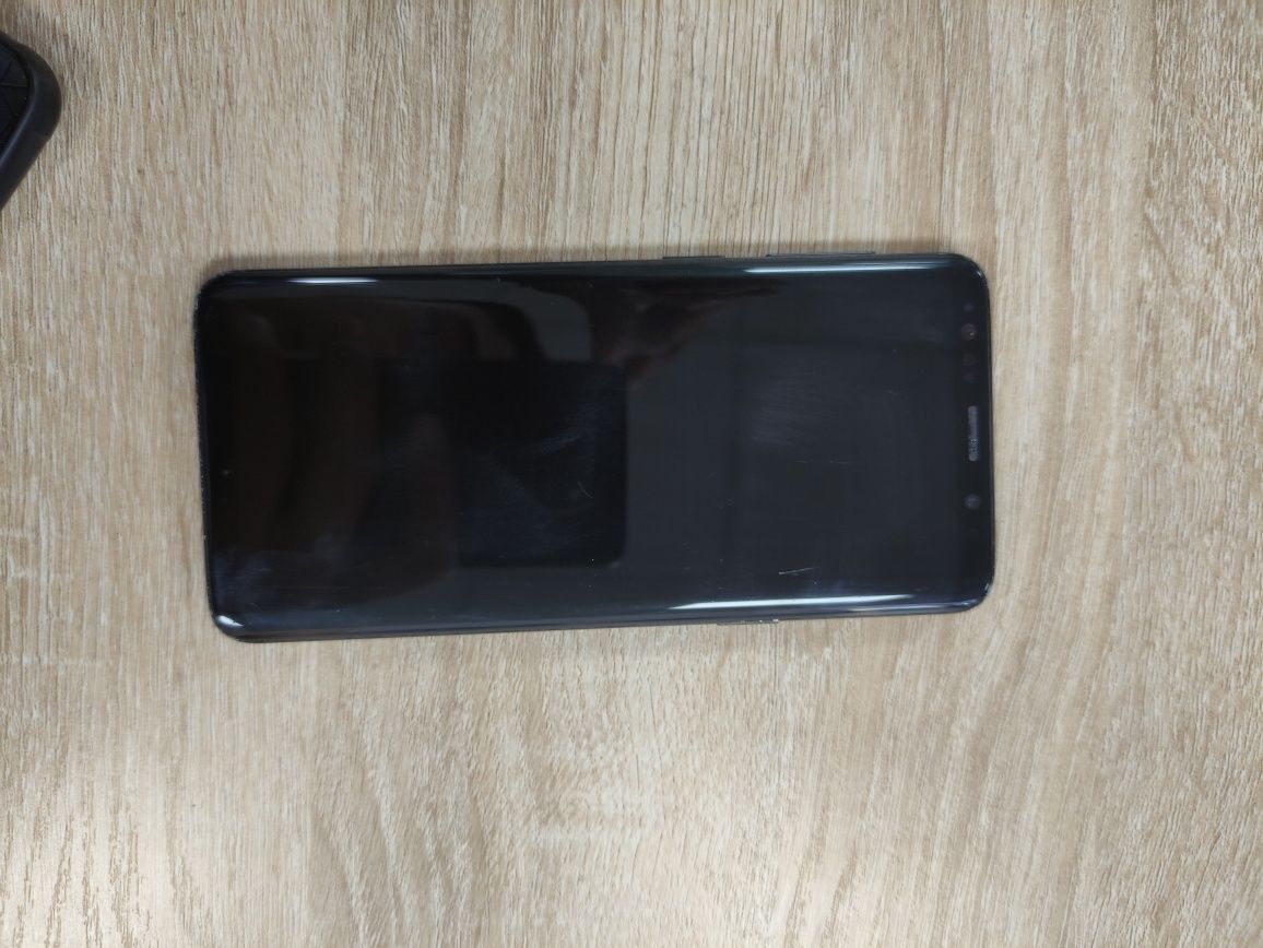 Samsung S9 (64 gb)