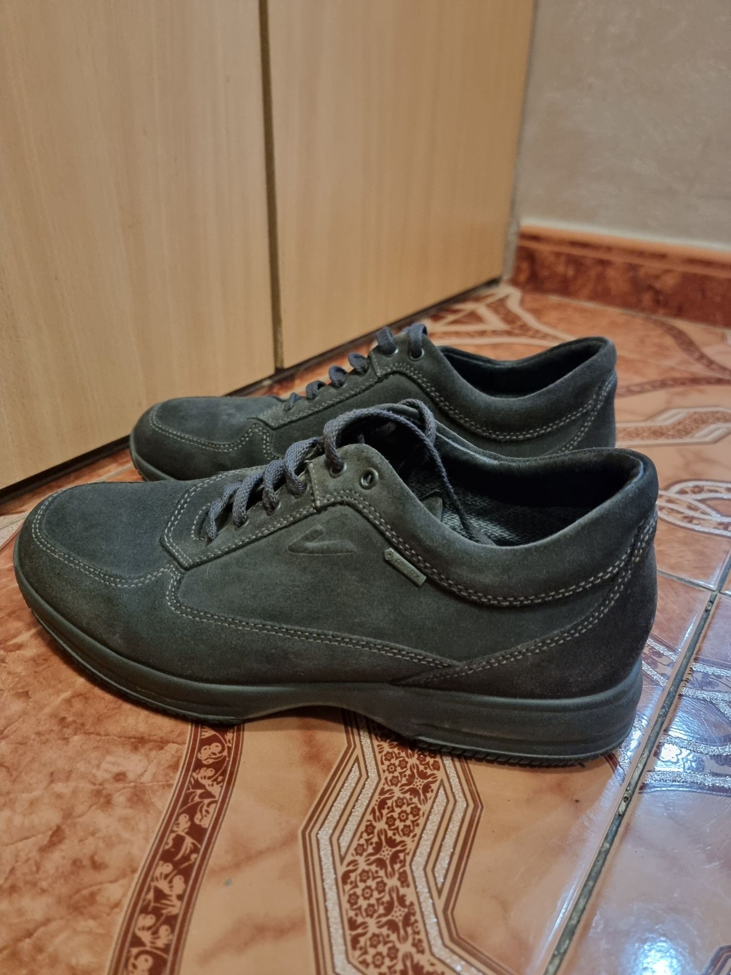 Pantofi casual/sport IGI&CO , piele întoarsă , 41