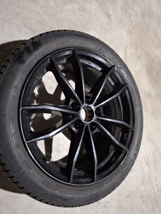 4 Jante negre lucios de BMW,Mercedes. Audi  etc 225 45 r18 Continent
