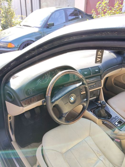 Vând sau schimb BMW E39 520i