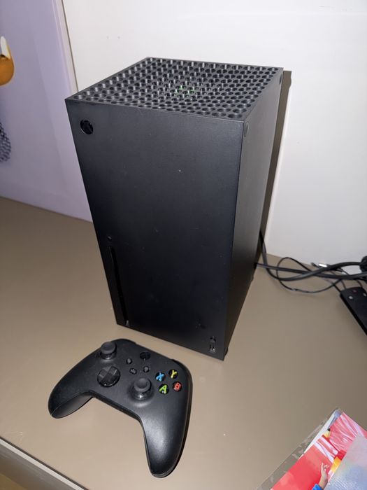 Продам X box series x 1 tb