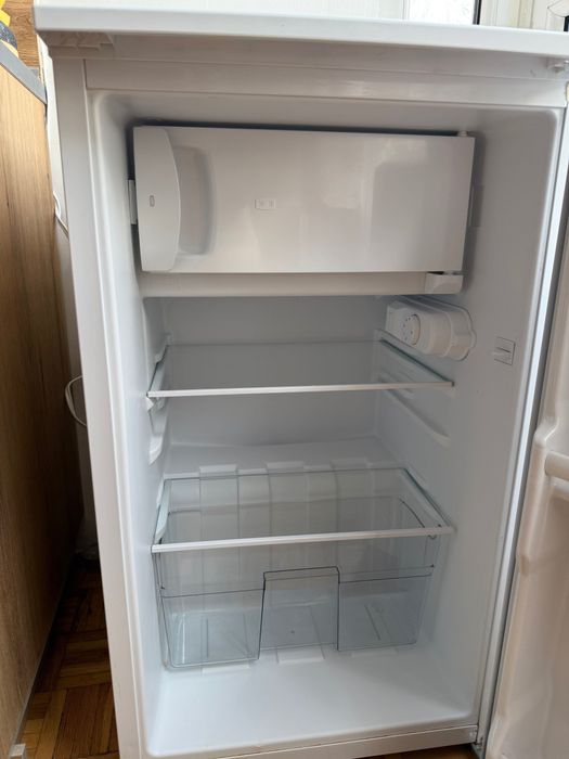 Мини хладилник crown