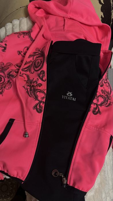 Костюм спортивный