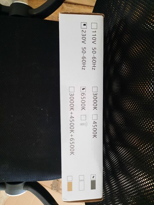 Lampa led noua resigilata