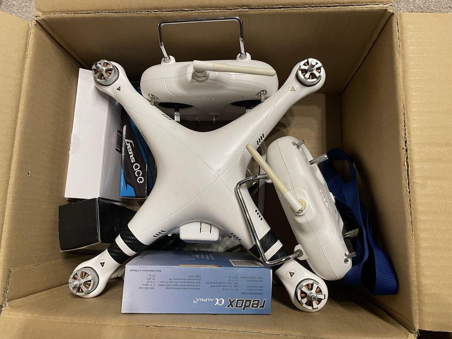 Дрон DJI Phantom 1 с две дистанционни