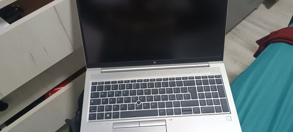 HP Elitebook 850 G8