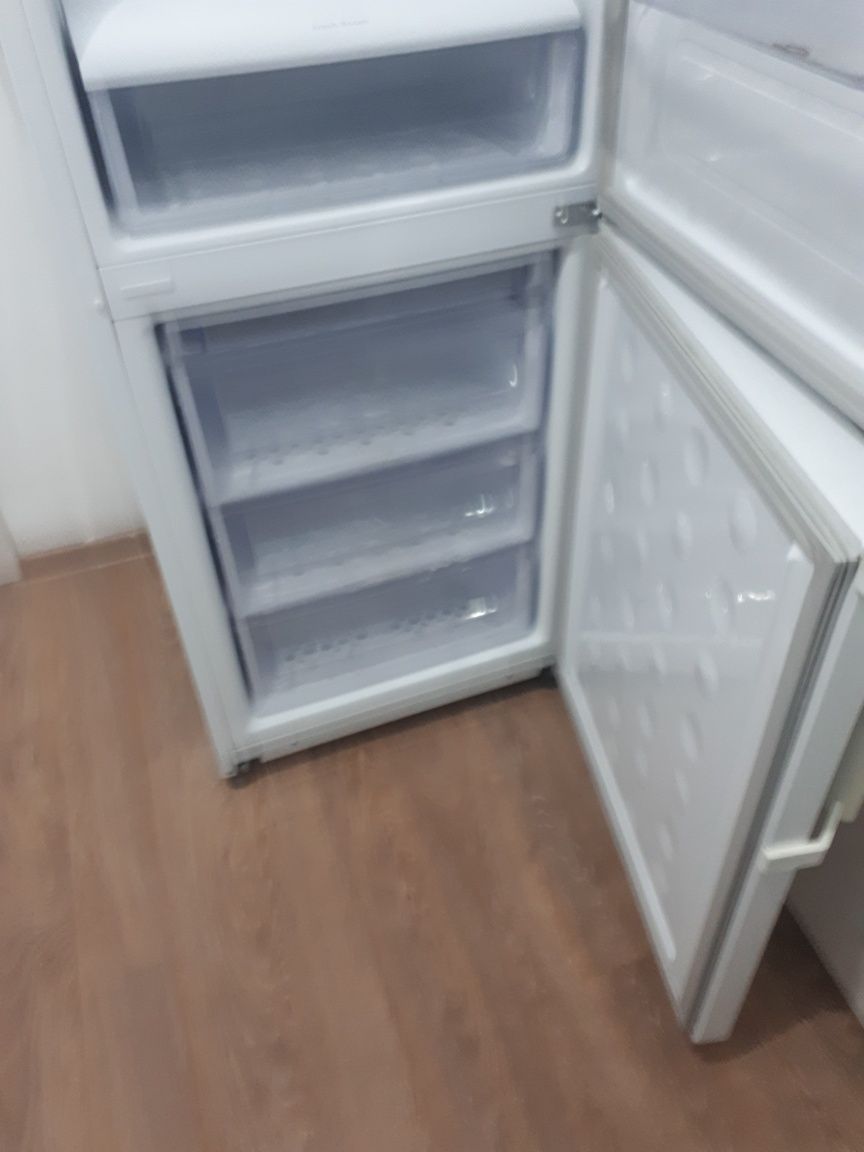 Продаётся холодильник марки "Samsung" в идеальном состоянии