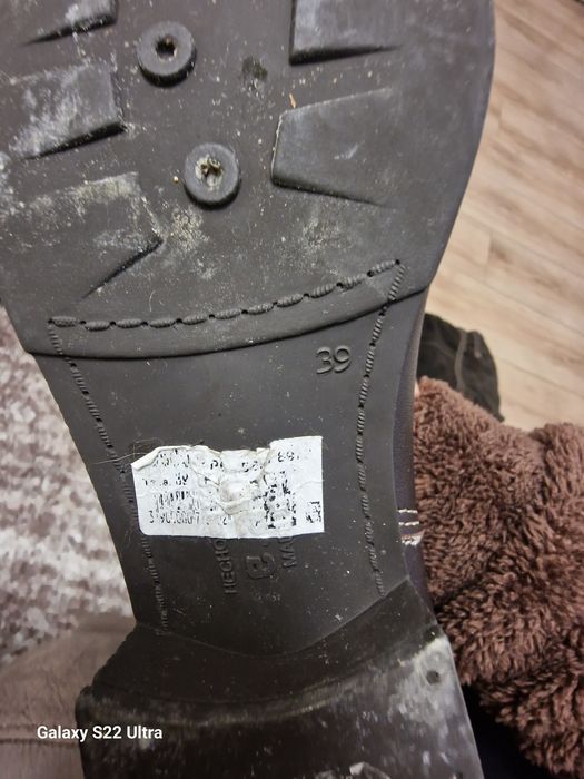 Нови испанска марка ботуши от естествена кожа - 39 номер