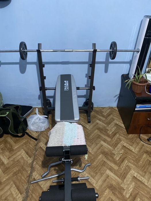 Продам скамью для жима и гантели со штангами