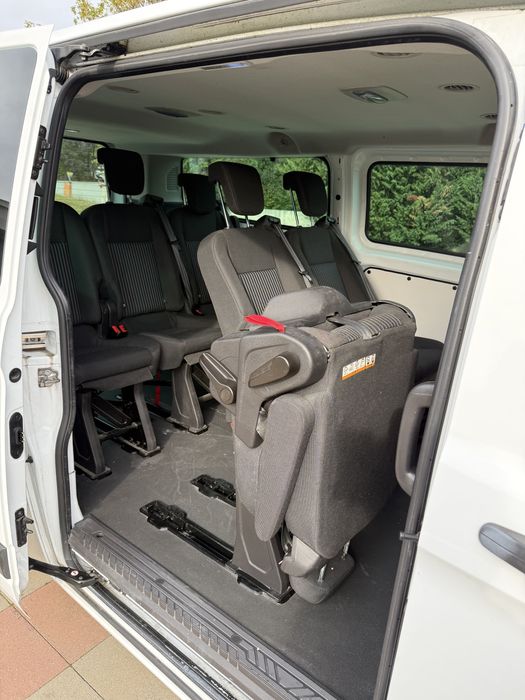 Ford Transit-Custom -9 locuri