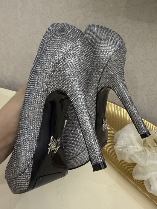 Туфли БЛЕСТЯЩИЕ 38 размер