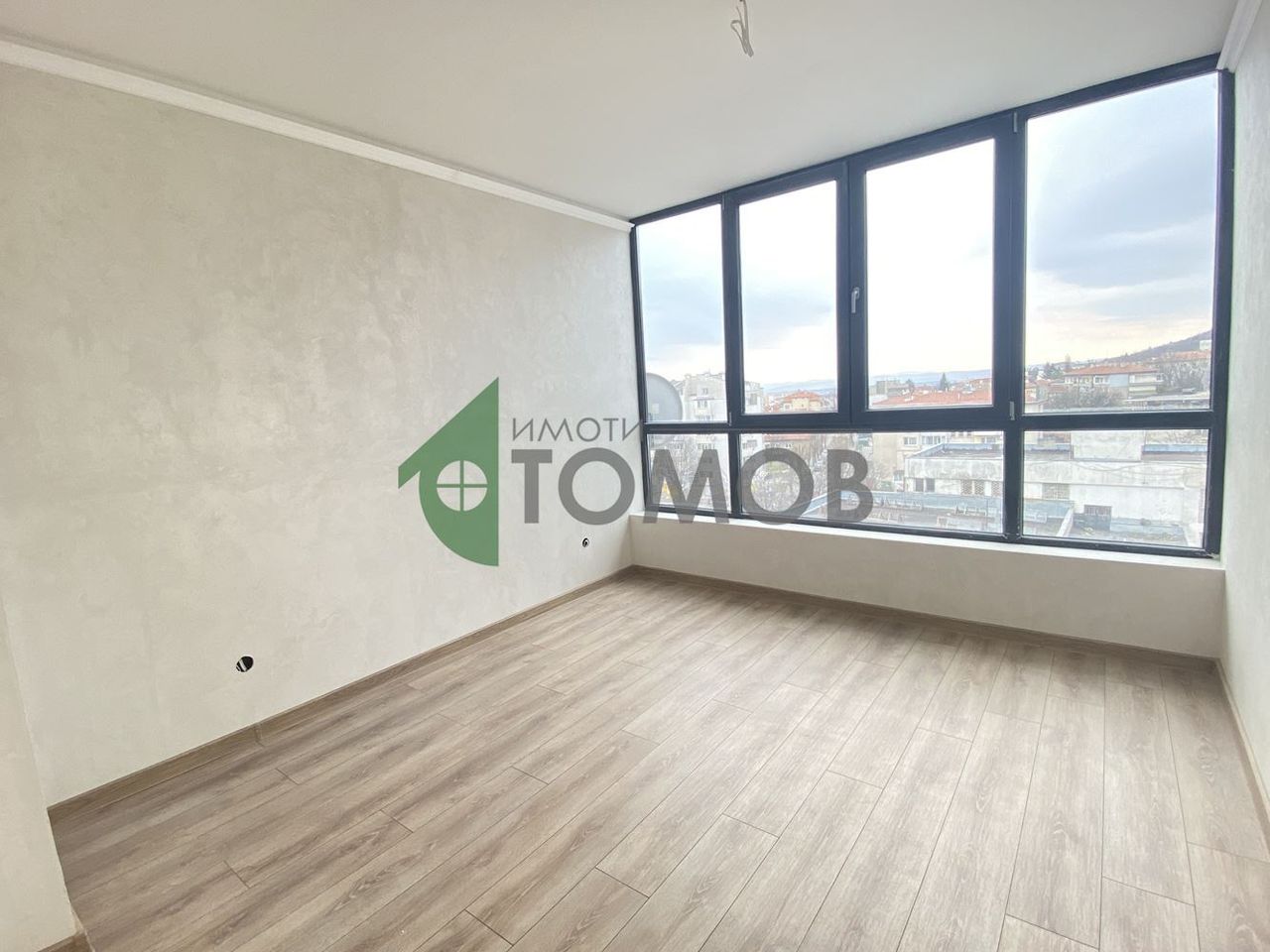 Продава се Тристаен апартамент в Шумен, Център - 129 кв.м за 1500 €/кв.м - Снимка #6