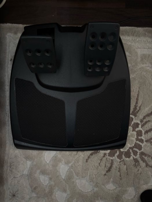 Volan Logitech MOMO