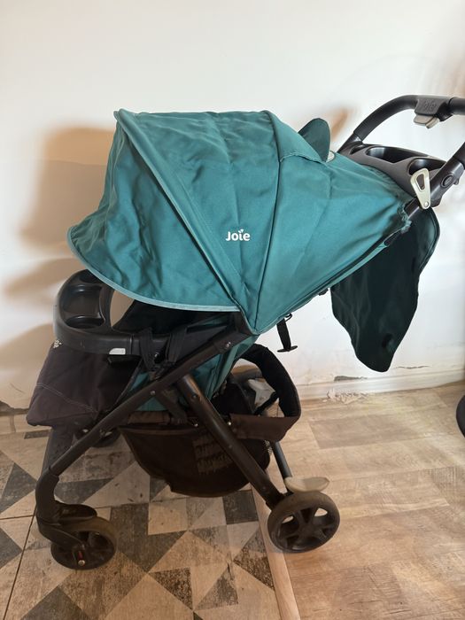Продам коляску joie
