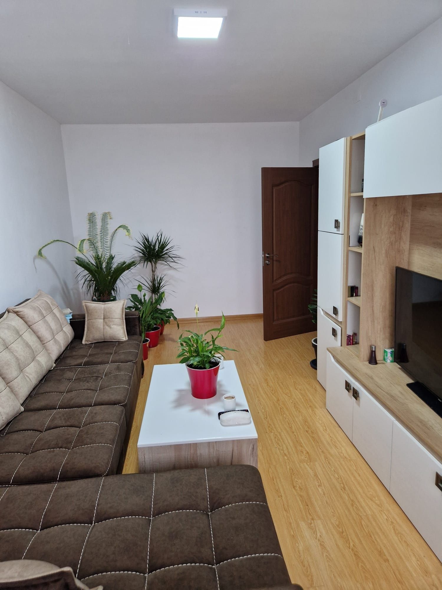 Vinzare apartament 2 camere( Caracal)