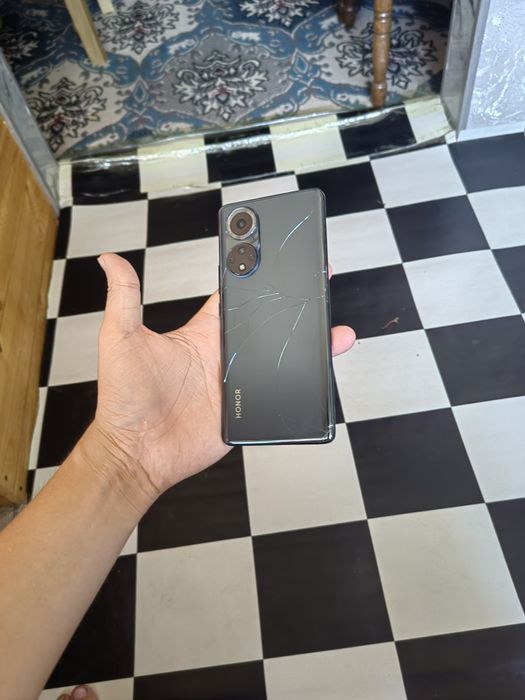 Honor 50 8/128gb sotiladi snapdragon 778G pubg 60fps