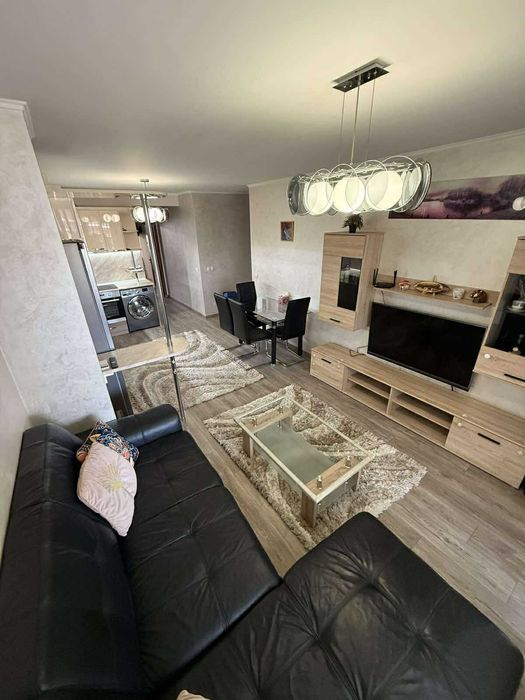 Тристаен имот в кв.Витоша