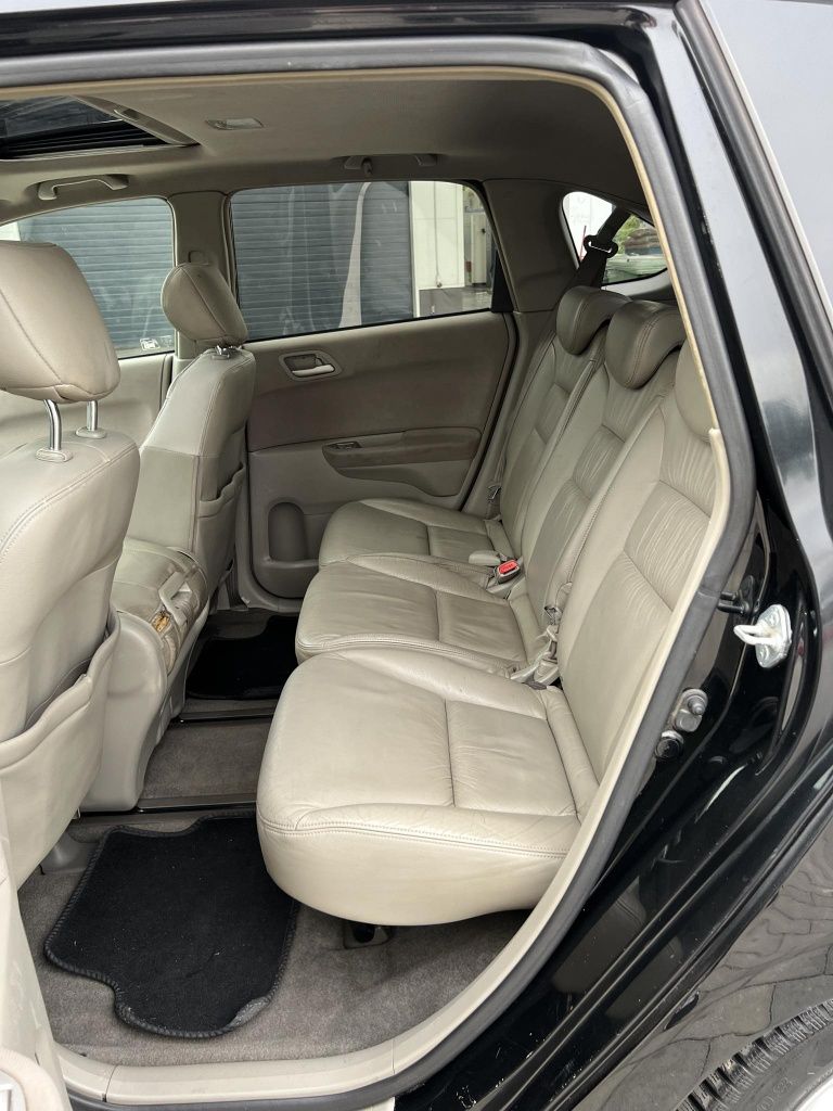Honda FR V executive
