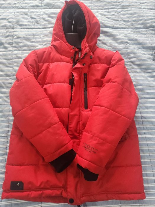 Яке Reserved 152 см 12 год като ново