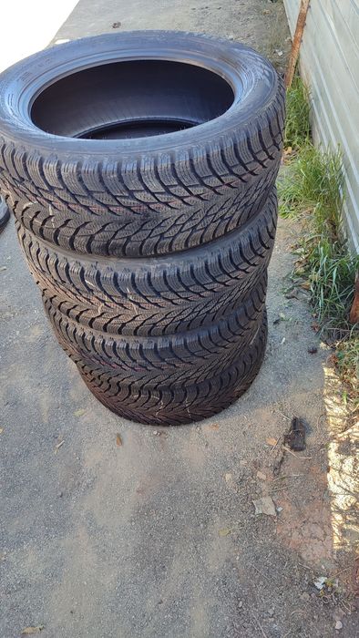 Продам шины 235/50/18