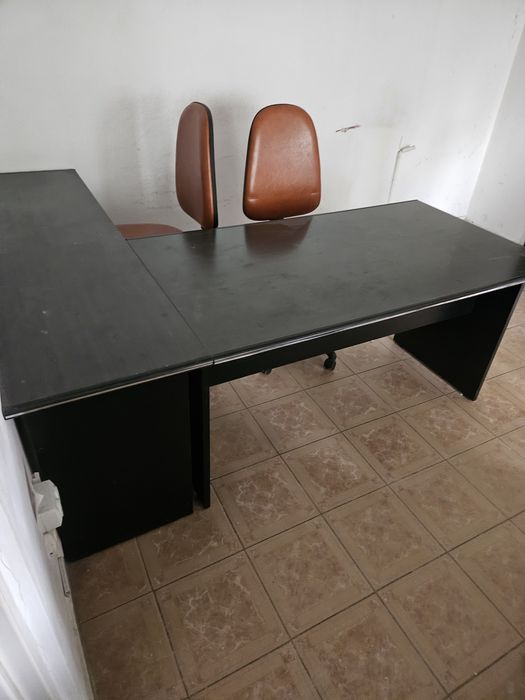 Mobilier birou camera dulap scaun vitrină