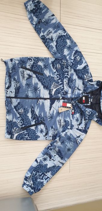 Tommy Hilfiger Mens Windbreaker  M / НОВО! ОРИГИНАЛ! Мъжко Яке!