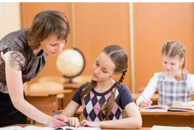 Репетитор по русскому языку обучает на дому. Продленка для младших кла