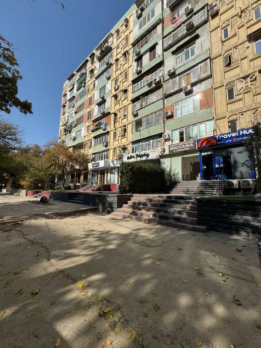 Новомосковская Напротив Голден Хаус Продается Нежилой