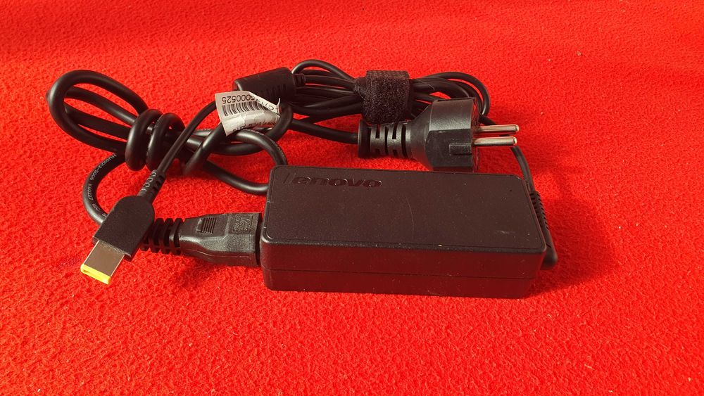 LENOVO slim i5 cu 8 gb ram ddr 4 = 600 lei