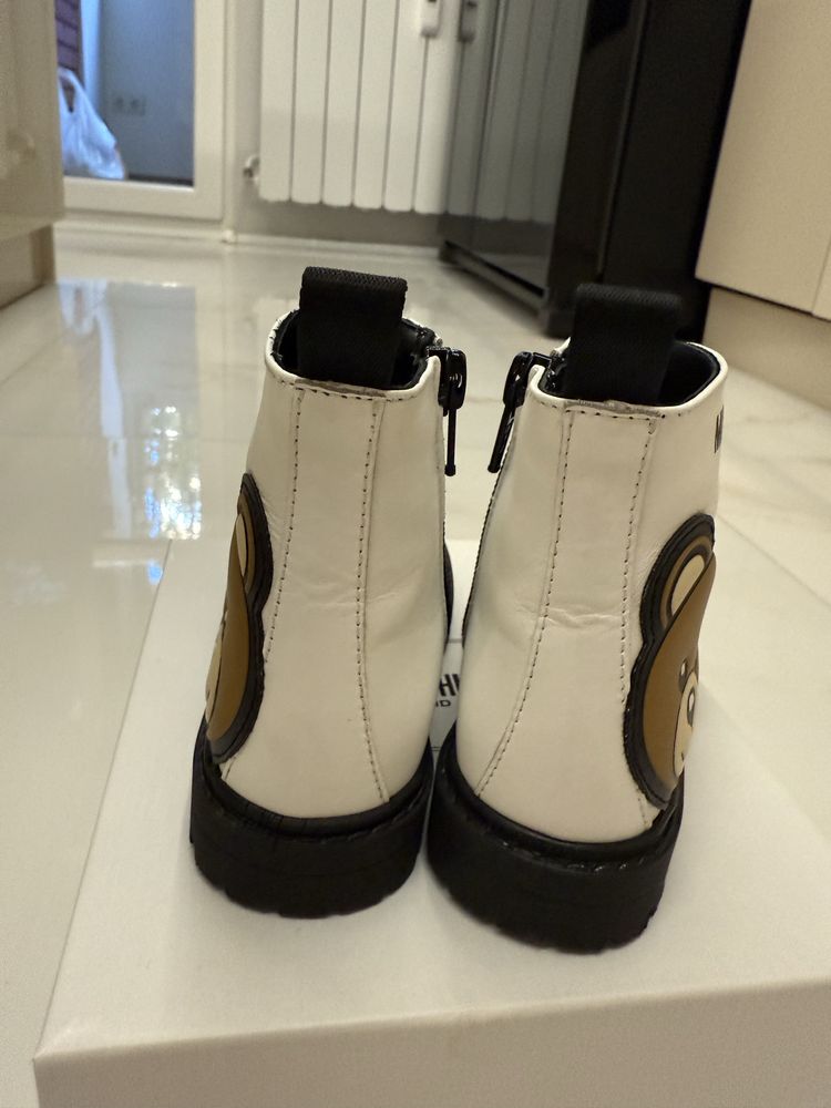Обувки за момиче Moschino, Guess, Michael kors, Nike и други 22 номер